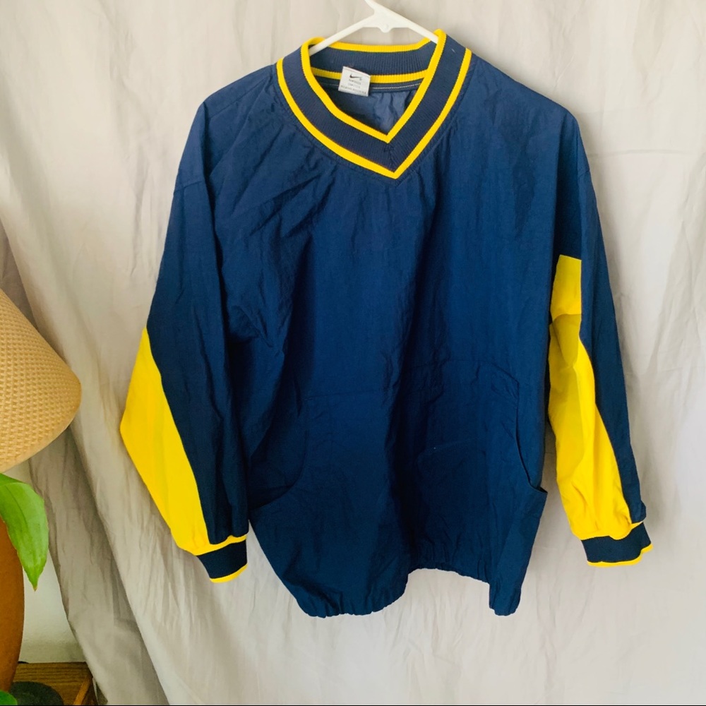 Nike long sleeve v neck windbreaker vintage